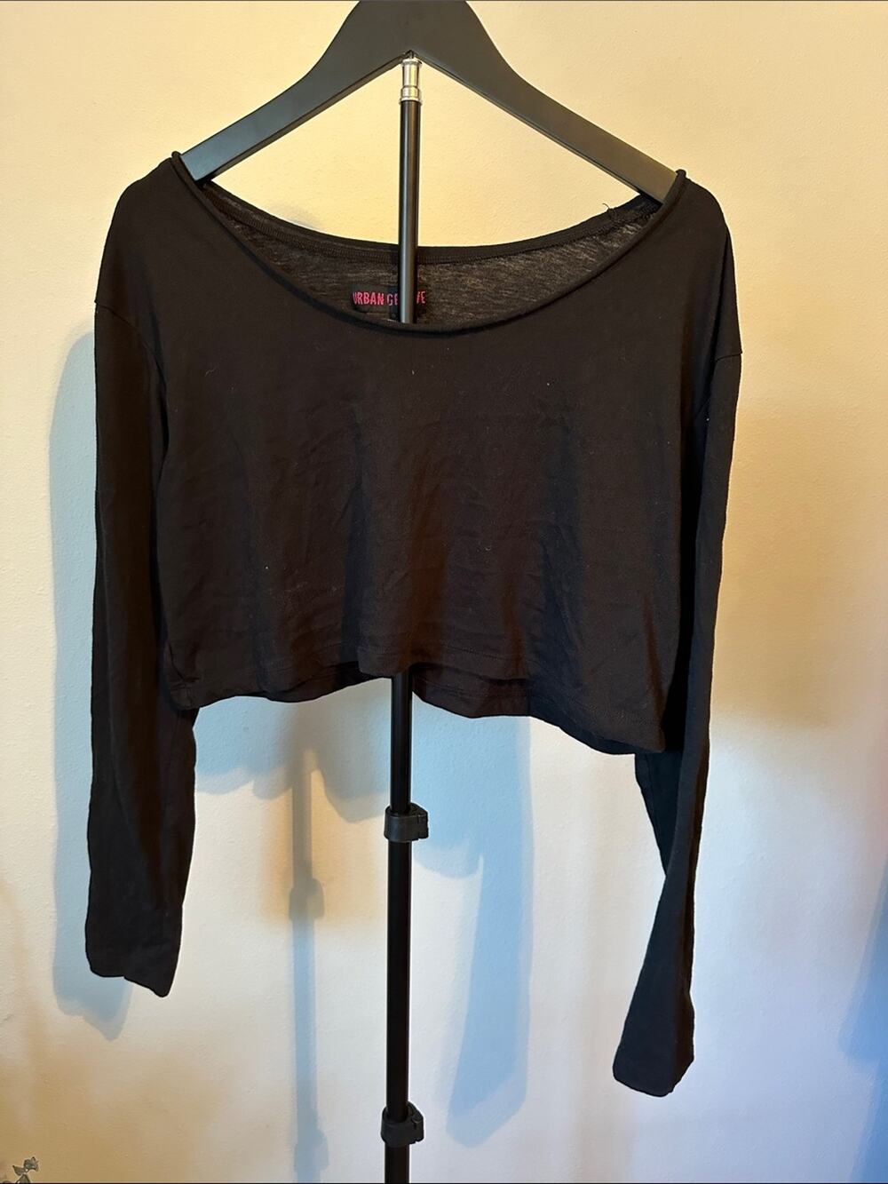 Black Long Sleeve Crop Top Scoop Neck Minimalist Knit Basic Cropped Shirt